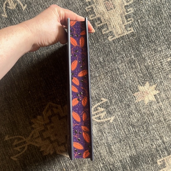 What Lies Beyond the Veil (Bookish Box Special Edition) Harper L Woods, Signed - Picture 5 of 8